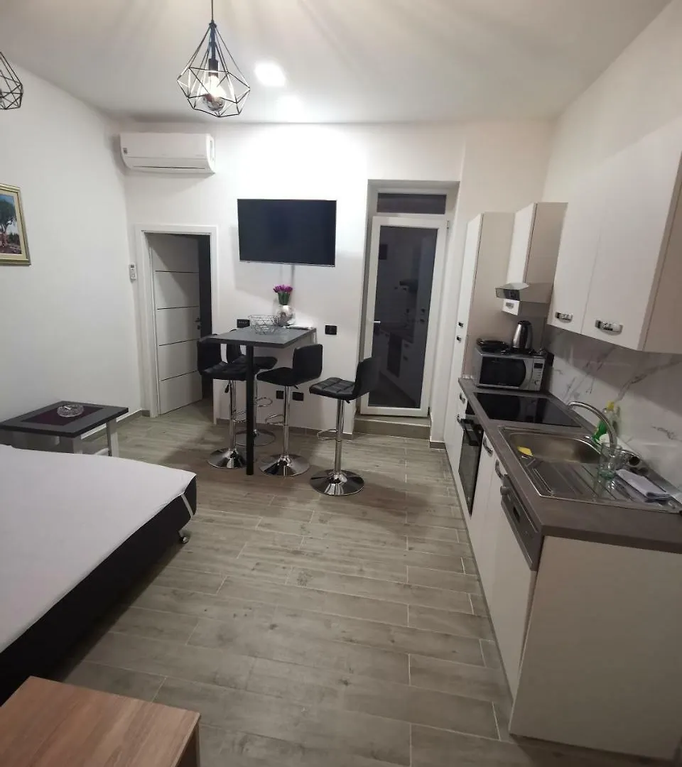 Apartment Toni